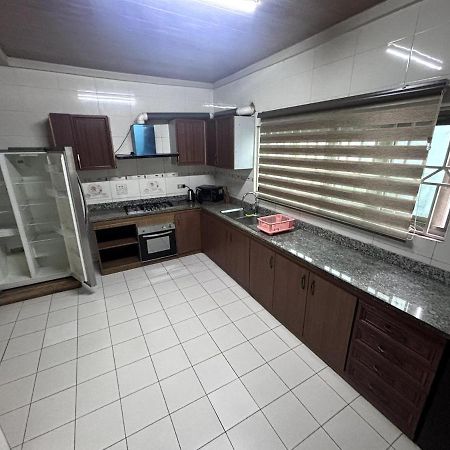 Takako Court Luxury Houses & Apartments, East Legon Accra Extérieur photo