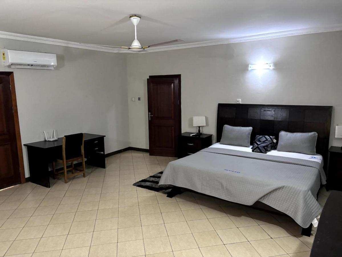 Takako Court Luxury Houses & Apartments, East Legon Accra Extérieur photo