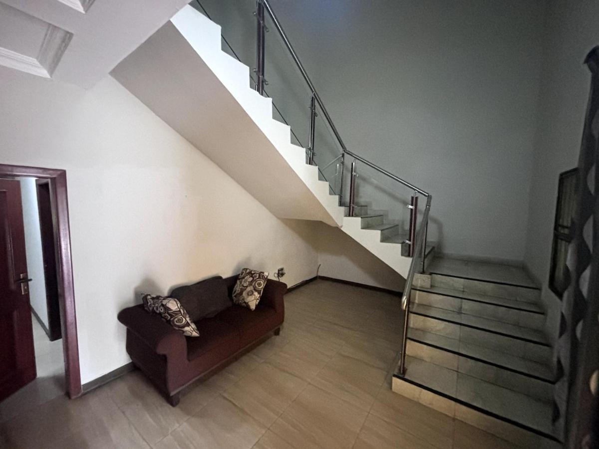 Takako Court Luxury Houses & Apartments, East Legon Accra Extérieur photo