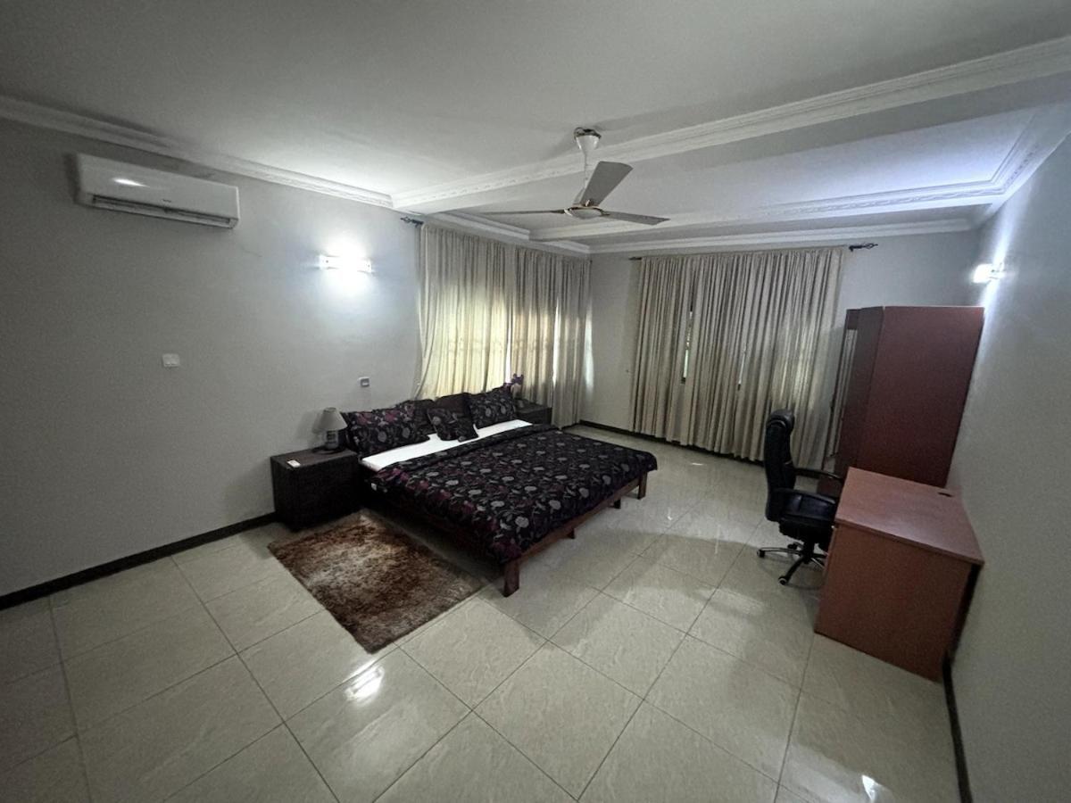Takako Court Luxury Houses & Apartments, East Legon Accra Extérieur photo